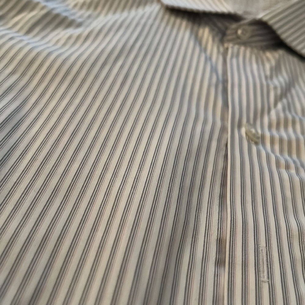 Calvin Klein button down - Picture 3 of 3